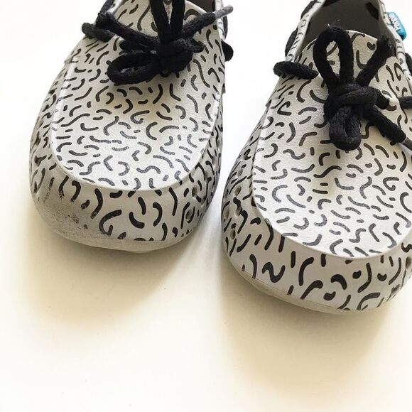 People gray loafer water shoes GUC size 11 - Picture 4 of 5